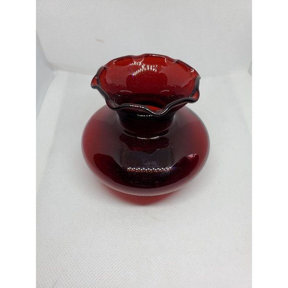 Vintage Royal Ruby Ruffle Burgundy Bud Vase Home Decor Shelf Sitter - Picture 11 of 12